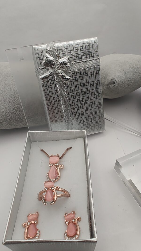 Fancy Cat Pale Pink Bling Jewelry Set - Image 2