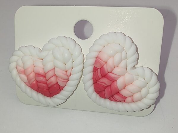 Knitted Design Ombre Heart Studs