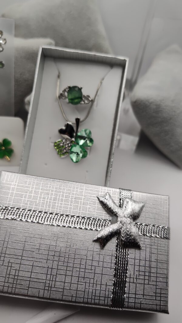 Four Leaf Clover Bling Pendant Ring Set