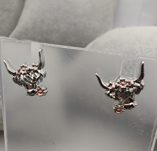 Highland Cow Mini Stud Flower Earrings