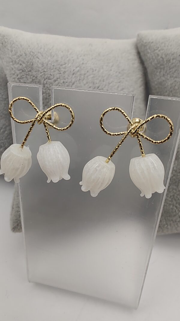 Dual White Tulip Stud Bowtie Earrings