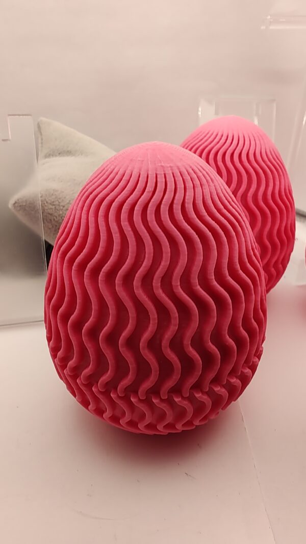 3D Printed Wavy Egg Stash Gifties Dark Pink Ombre - Image 2