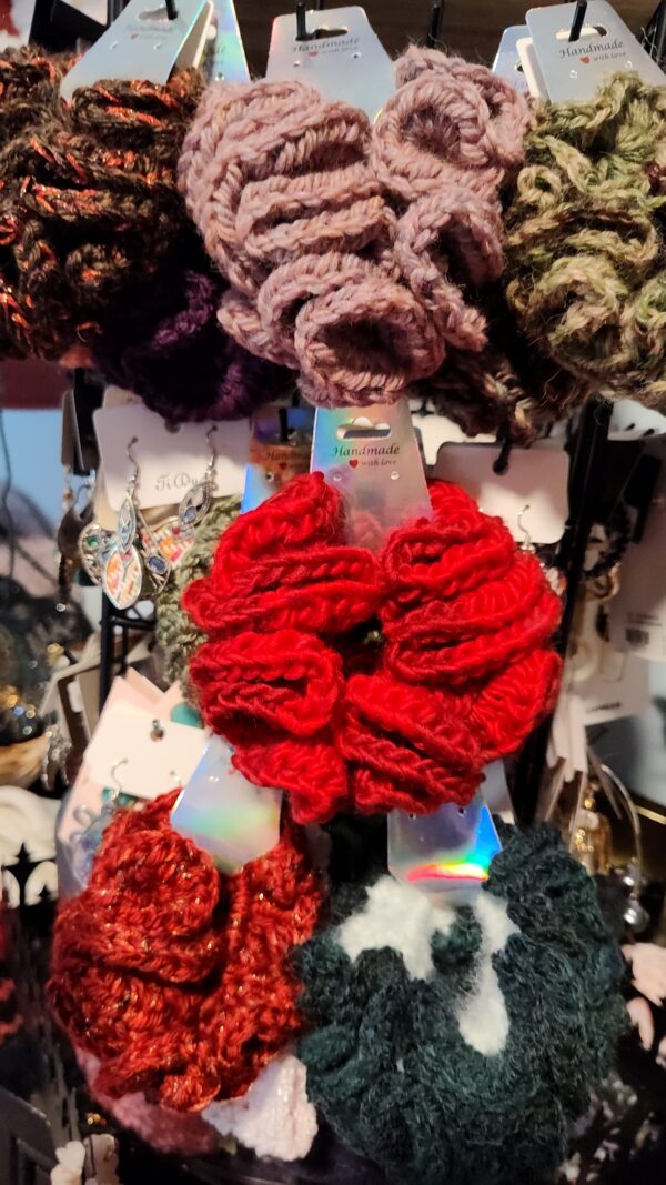 Art of the Hook Needle Scrunchie Pull